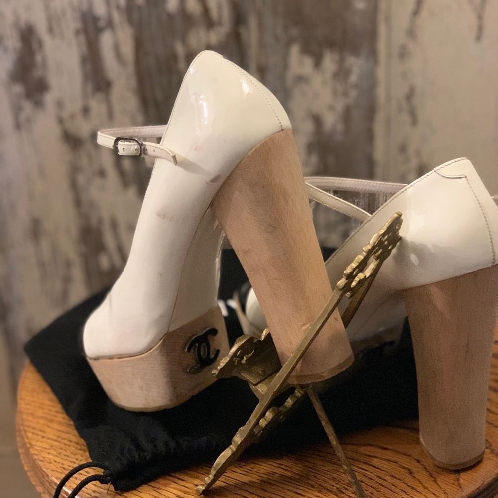 Chanel peep toe platforms sz 41 - Picture 6 of 16